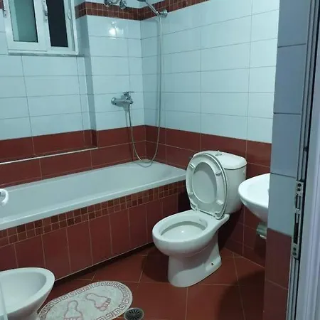 Shtepi Plazhi بيت للعطل ساراندا